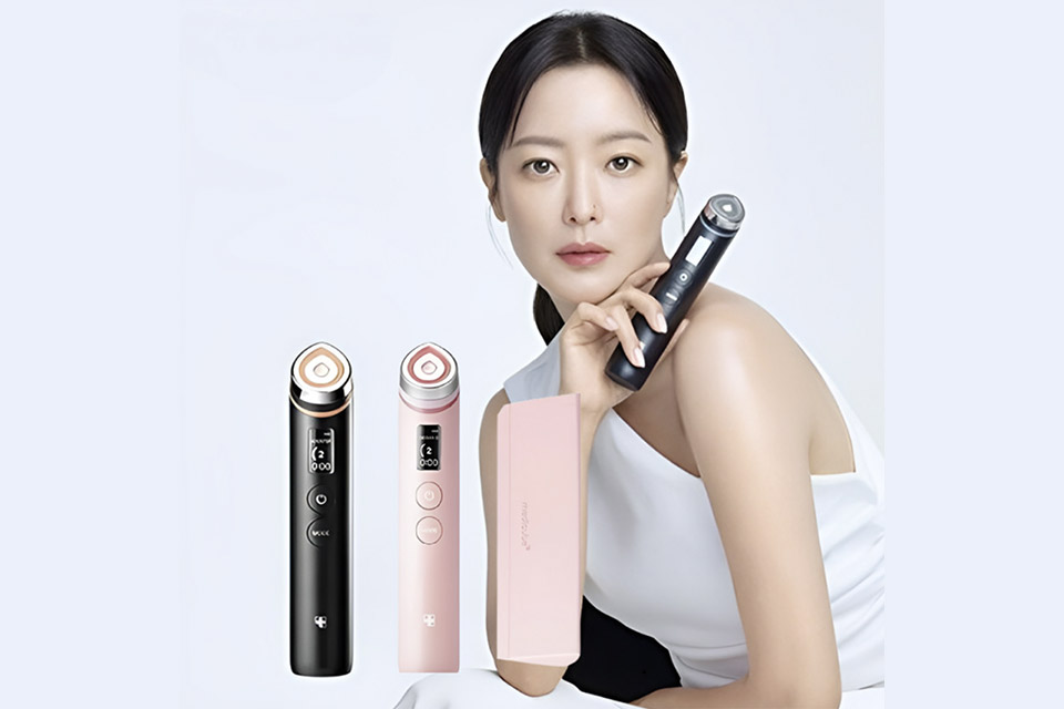อุปกรณ์บิวตี้ที่ใช้ดาราดังเป็นพรีเซนเตอร์ ต่างจากหัตถการในคลินิกผิวหนังอย่างไร?